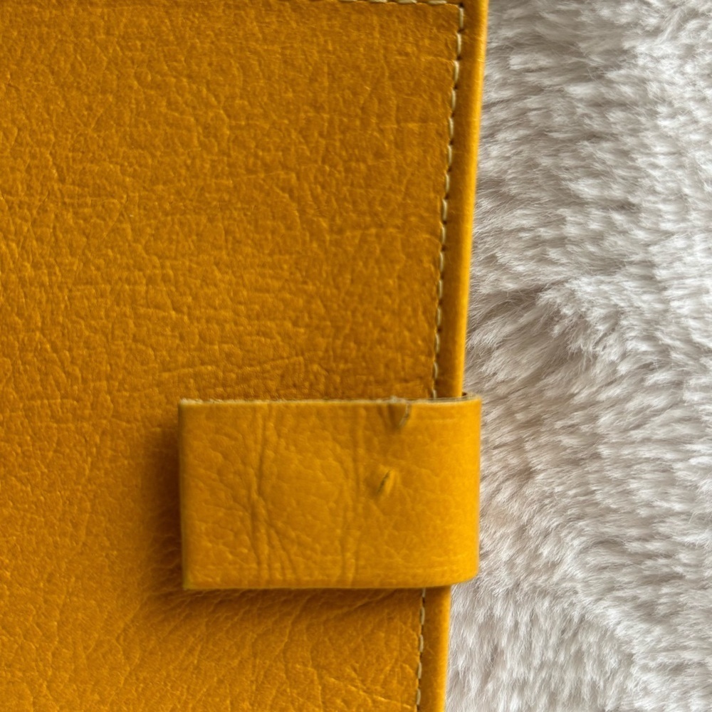 Vintage Buxton Oasis Leather Card Case Mustard Yellow Mini Wallet Made in Canada - Picture 5 of 13